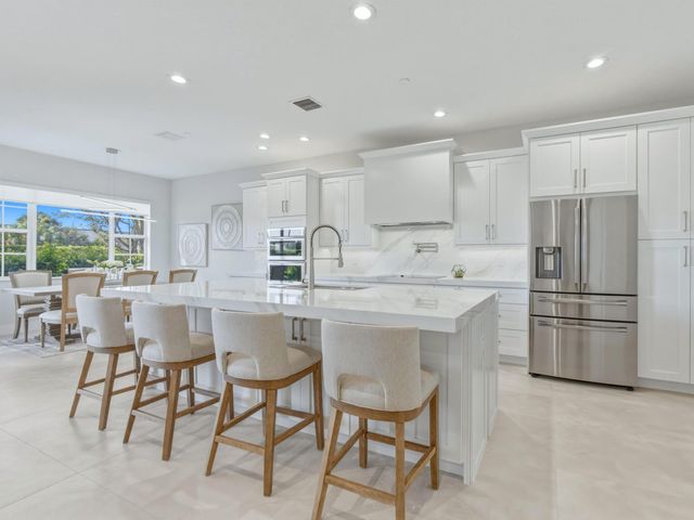 34 Lancaster Road, Boynton Beach, FL 33426