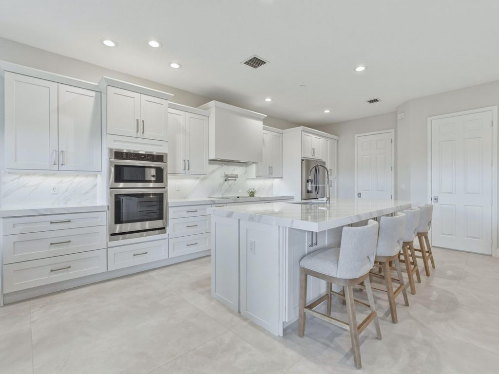 34 Lancaster Road, Boynton Beach, FL 33426