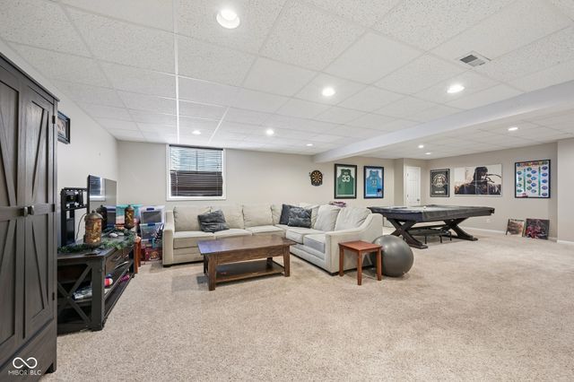 10308 Woods Edge Drive, Fishers, IN 46037