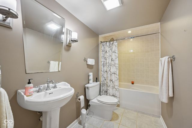 10308 Woods Edge Drive, Fishers, IN 46037