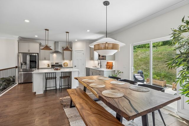 280 Blackpool Dr, Nashville, TN 37211