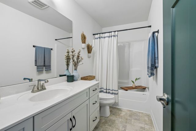 280 Blackpool Dr, Nashville, TN 37211