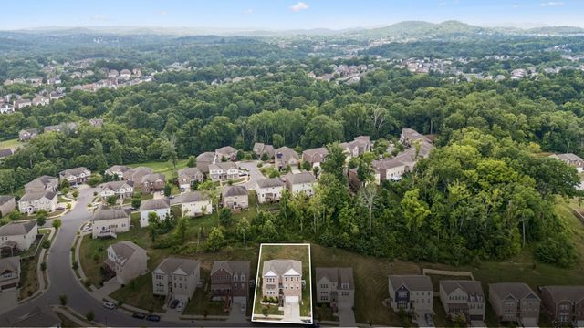 280 Blackpool Dr, Nashville, TN 37211