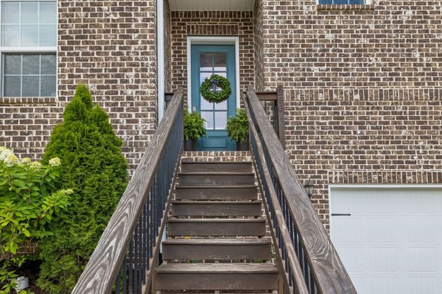 280 Blackpool Dr, Nashville, TN 37211