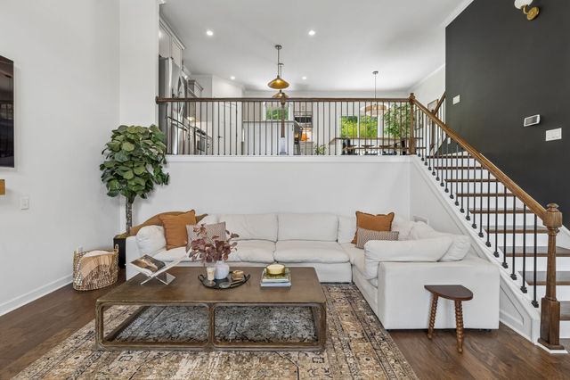 280 Blackpool Dr, Nashville, TN 37211