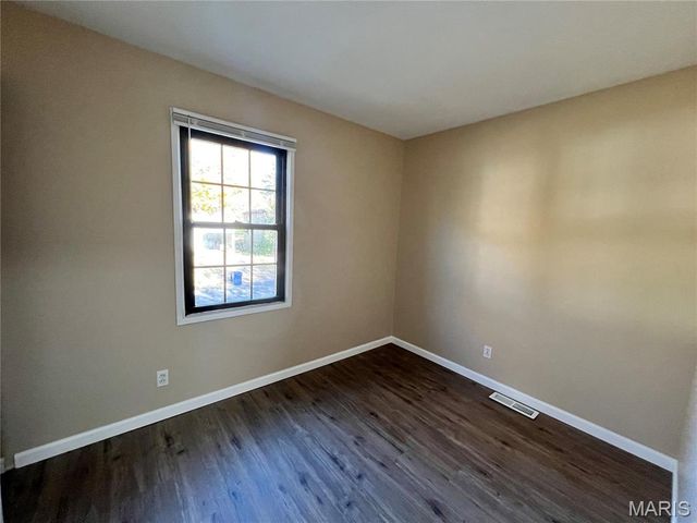 2390 Teakwood Manor Drive, Florissant, MO 63031