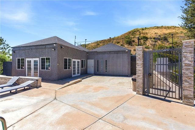 18209 Sierra Highway 30, Canyon Country, CA 91351