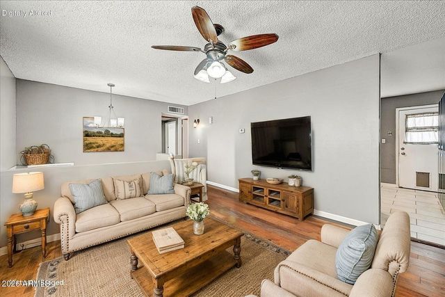 3808 W BLOOMFIELD Road, Phoenix, AZ 85029