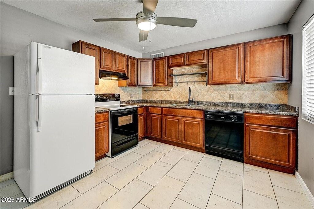 3808 W BLOOMFIELD Road, Phoenix, AZ 85029 — photo 5
