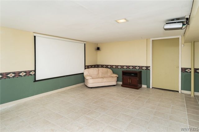 381 Old Country Road, Greece, NY 14612