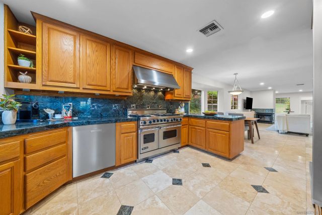 11375 Paymogo, San Diego, CA 92129