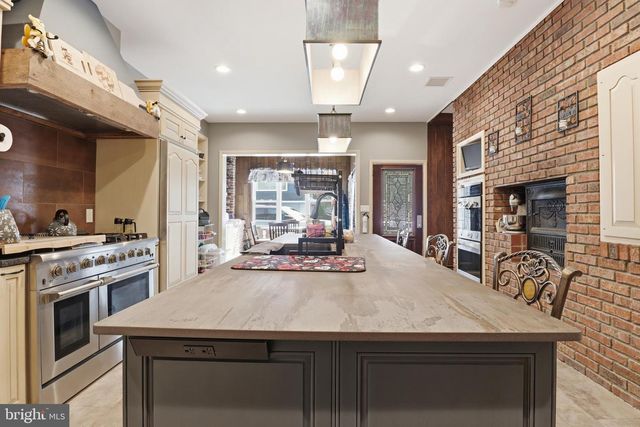 436 COTTAGE AVE, Edgewater Park, NJ 08010