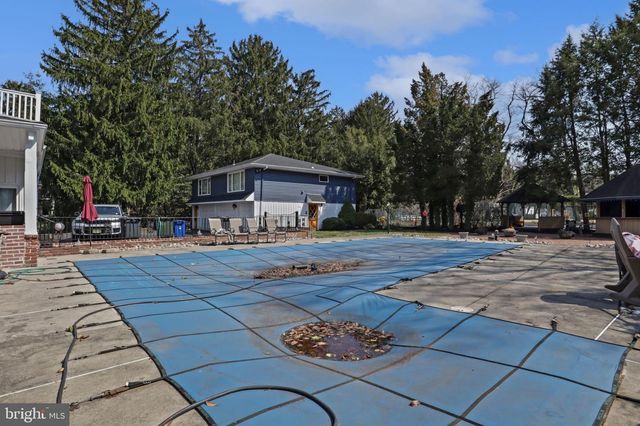 436 COTTAGE AVE, Edgewater Park, NJ 08010