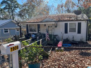 1909 HOKE AVENUE, Tarrant, AL 35217