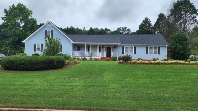 390 Lake Ridge Court, Mcdonough, GA 30252