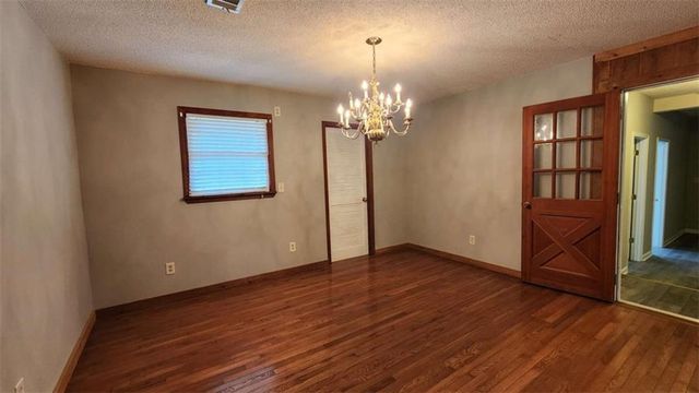 390 Lake Ridge Court, Mcdonough, GA 30252
