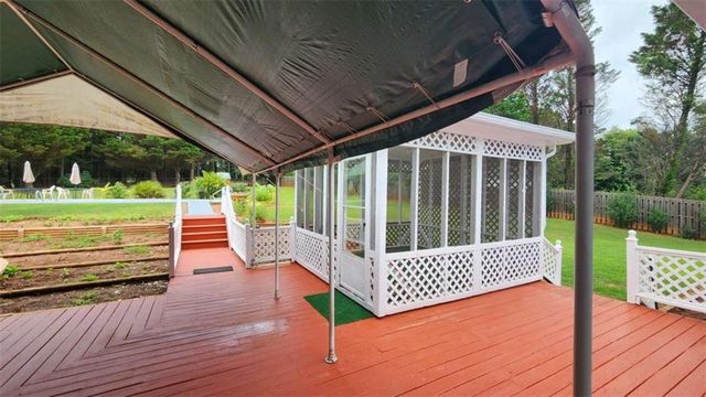 390 Lake Ridge Court, Mcdonough, GA 30252