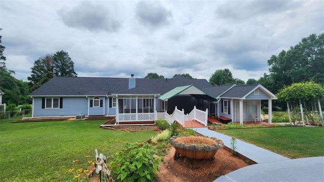 390 Lake Ridge Court, Mcdonough, GA 30252
