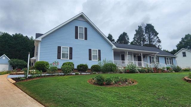 390 Lake Ridge Court, Mcdonough, GA 30252