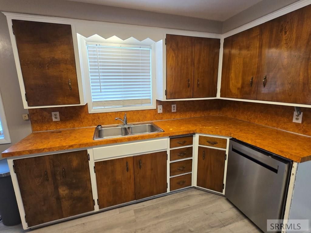 Image 6 of property listing at 1022 Deon Drive, Pocatello, ID 83201