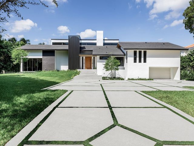 7910 Los Pinos Circle, Coral Gables, FL 33143