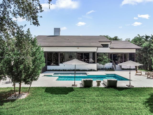 7910 Los Pinos Circle, Coral Gables, FL 33143