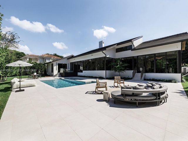 7910 Los Pinos Circle, Coral Gables, FL 33143