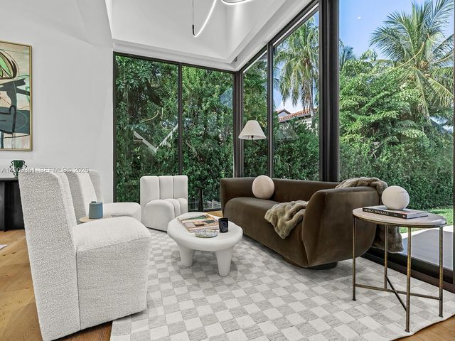 7910 Los Pinos Circle, Coral Gables, FL 33143