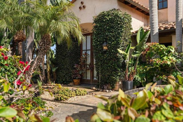 417 El Sueno, Solana Beach, CA 92075