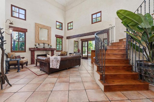 417 El Sueno, Solana Beach, CA 92075