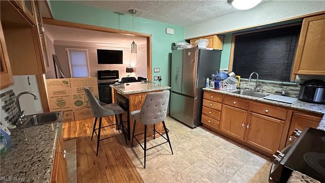 19513 Beverly Avenue, Maple Heights, OH 44137