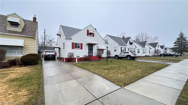 19513 Beverly Avenue, Maple Heights, OH 44137