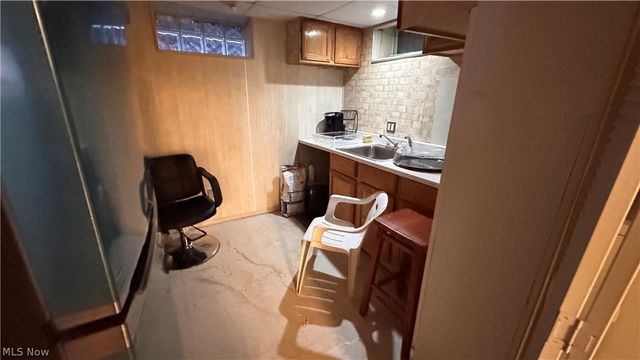 19513 Beverly Avenue, Maple Heights, OH 44137