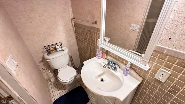 19513 Beverly Avenue, Maple Heights, OH 44137
