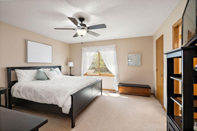 1409 Earle Way, Burnsville, MN 55306