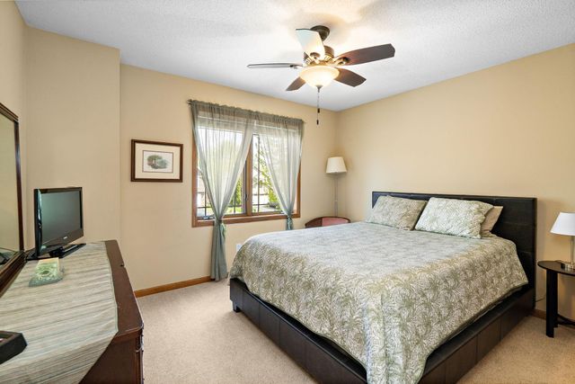 1409 Earle Way, Burnsville, MN 55306