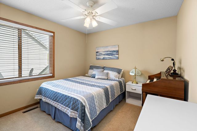1409 Earle Way, Burnsville, MN 55306