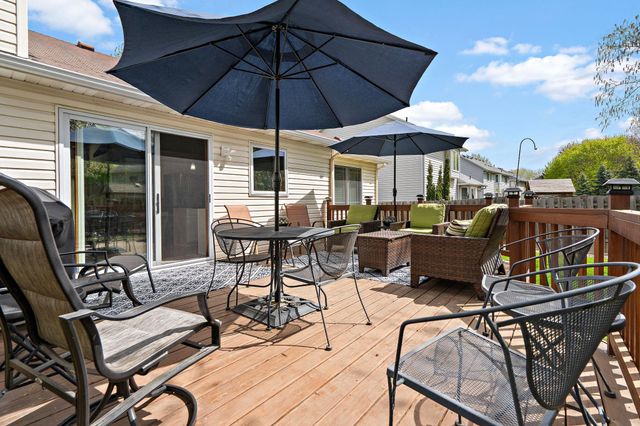 1409 Earle Way, Burnsville, MN 55306