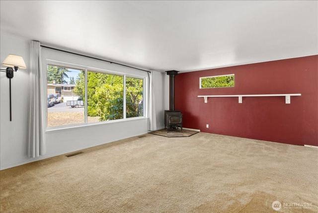 6216 189th Place SW, Lynnwood, WA 98036