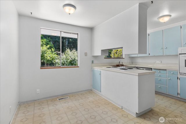 6216 189th Place SW, Lynnwood, WA 98036