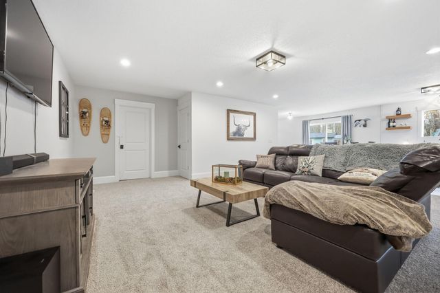 160 Powell Circle N, Big Lake, MN 55309