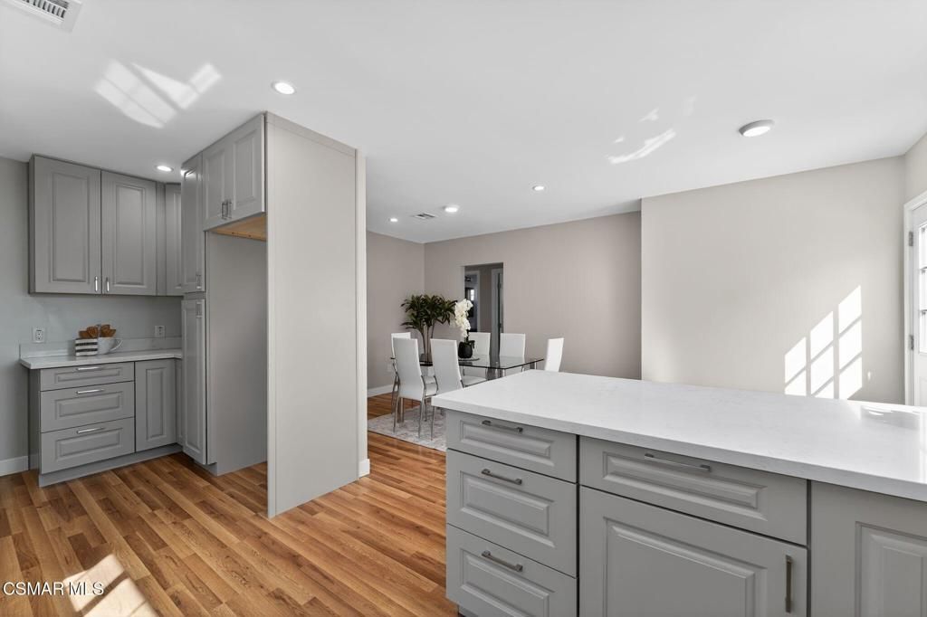 Image 14 of property listing at 3722 Degnan Boulevard, Los Angeles, CA 90018