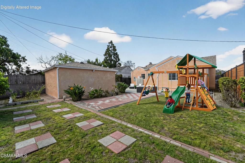 Image 25 of property listing at 3722 Degnan Boulevard, Los Angeles, CA 90018