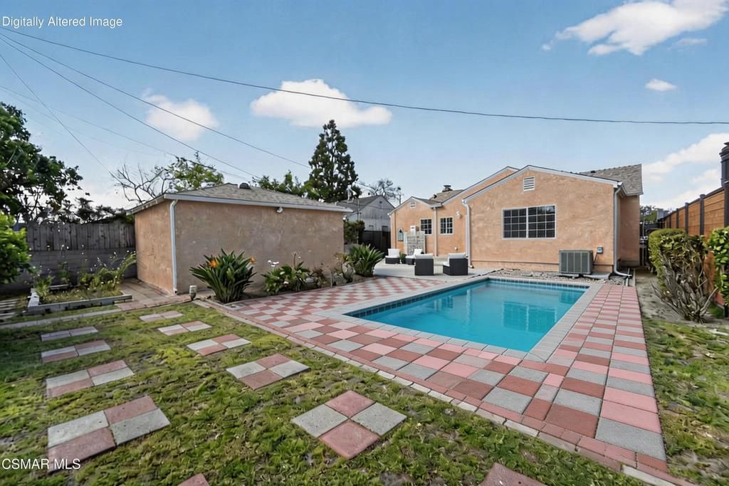 Image 26 of property listing at 3722 Degnan Boulevard, Los Angeles, CA 90018