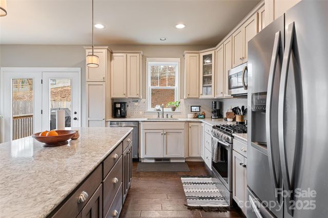 123 Arline Henry Way, Asheville, NC 28806