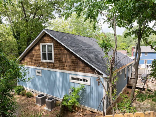123 Arline Henry Way, Asheville, NC 28806