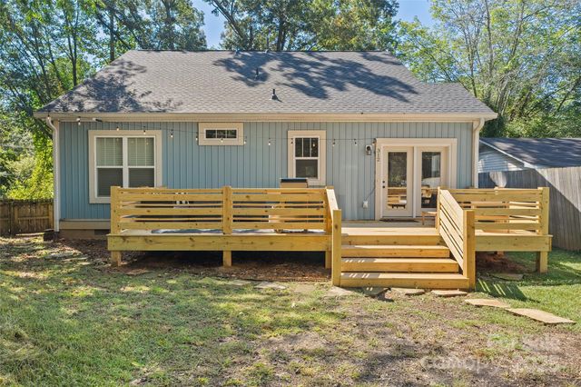 123 Arline Henry Way, Asheville, NC 28806