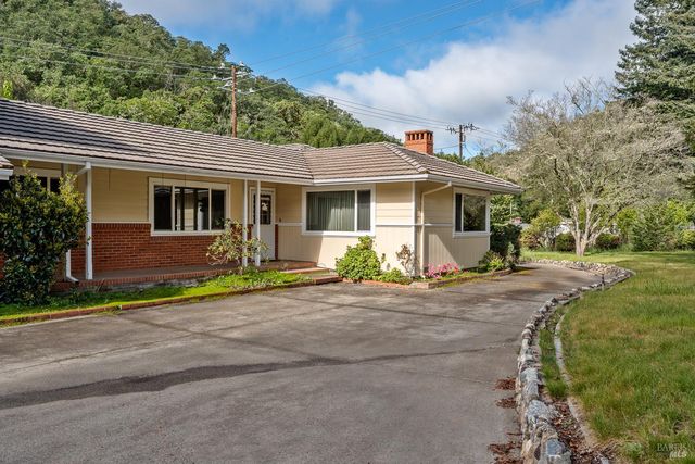 4451 Highway 20, Ukiah, CA 95482