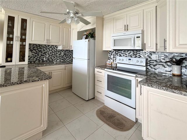 7135 Collins Ave 1214, Miami Beach, FL 33141