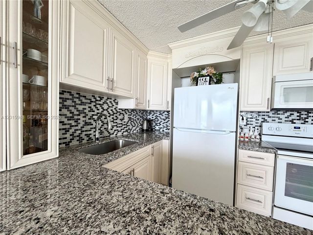 7135 Collins Ave 1214, Miami Beach, FL 33141